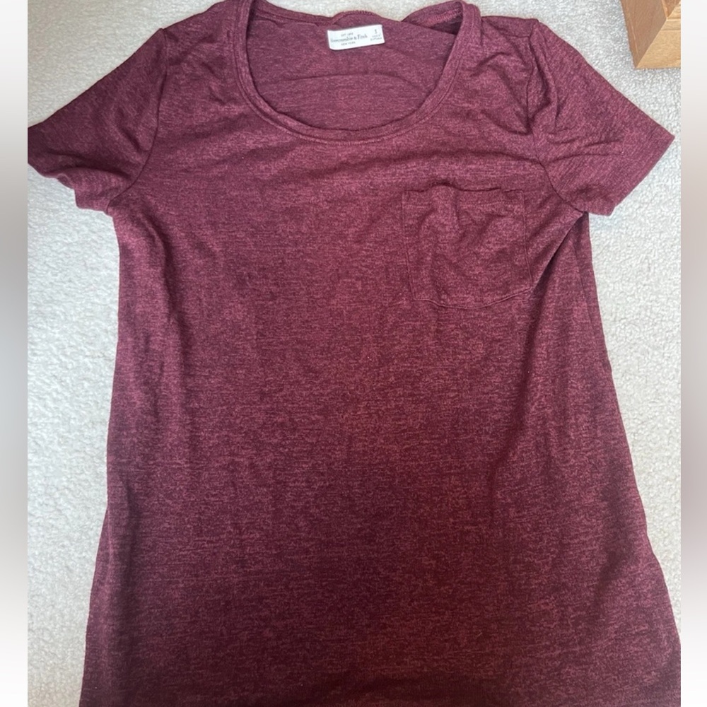 American Eagle Women’s Burgundy Short Sleeve Shirt- Size Small